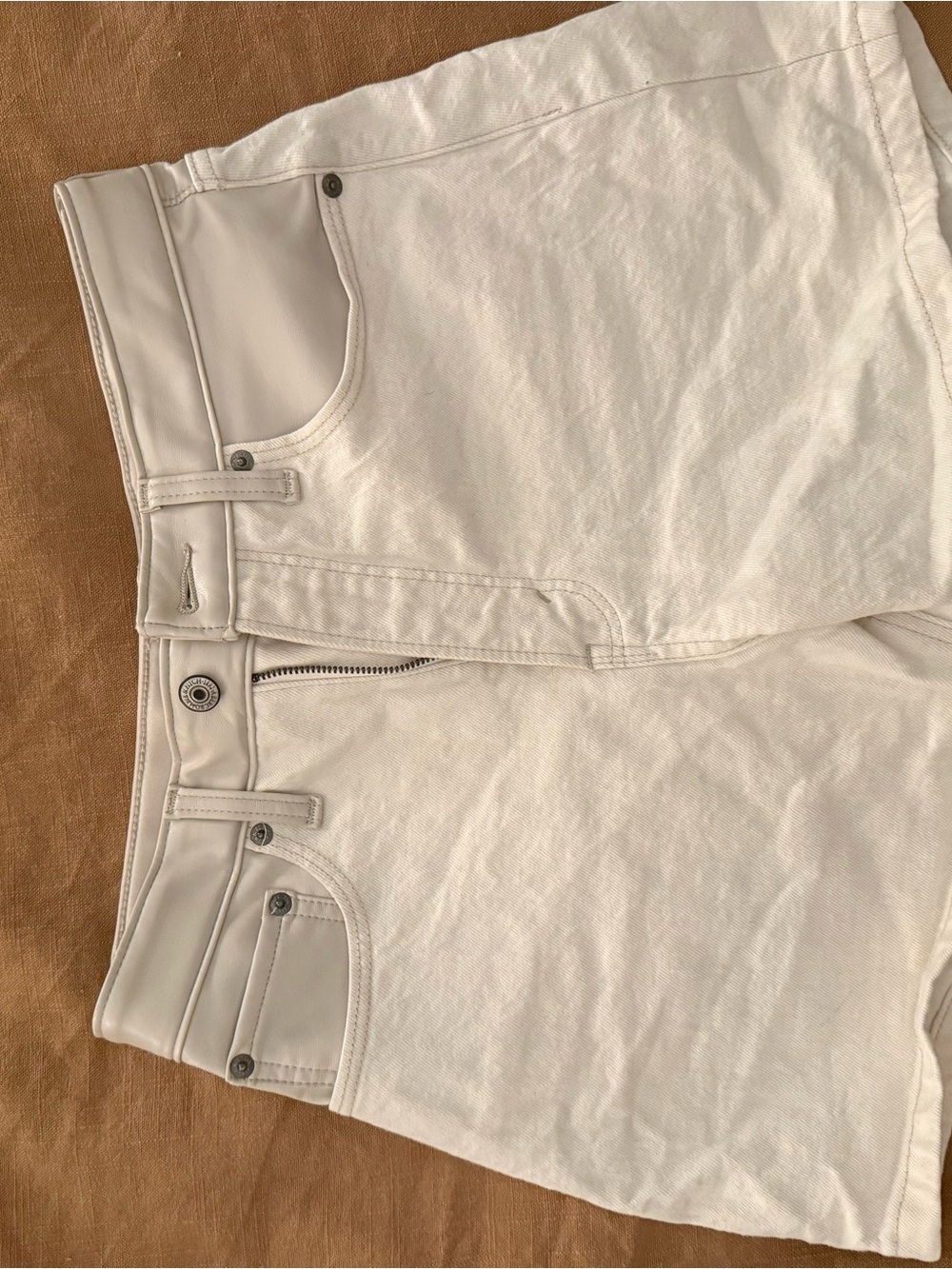 Abercrombie & Fitch Women's High-Rise Cream Denim Shorts - Picture 2 of 4
